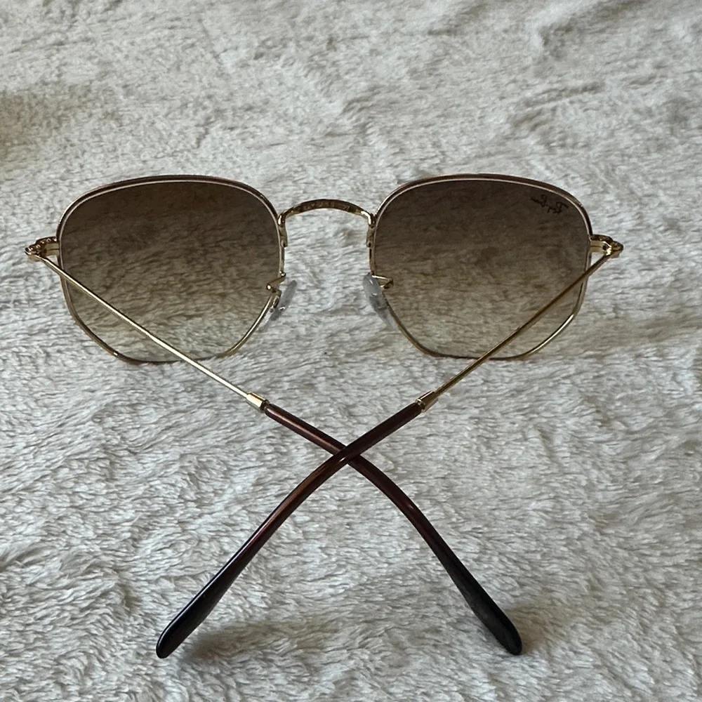 Ray-Ban Gold Frame Brown Lens Sunglasses with Brown Case - Picture 2 of 8